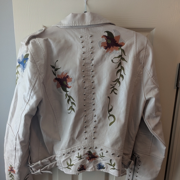 Floral Embroidered Women's Jacket - Picture 5 of 8